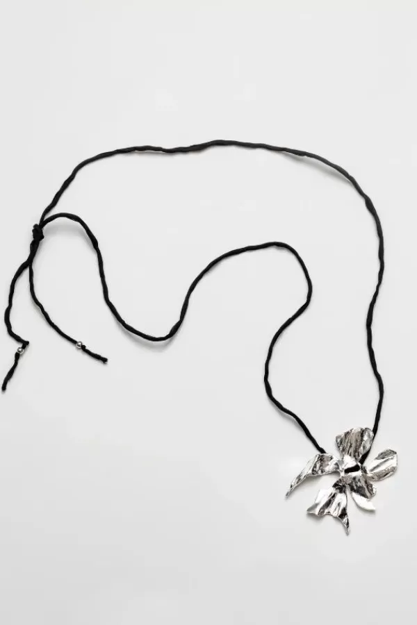 Wolf Circus Flower Cord Necklace | Black Fashion