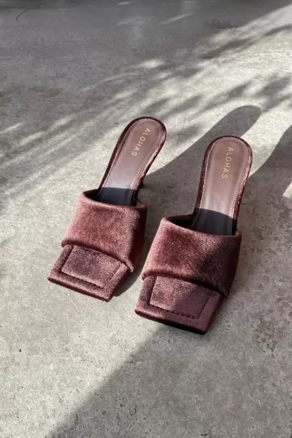 Alohas Puffy Velvet Heel | Coffee Brown Clearance